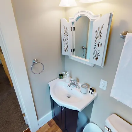 The Lakeview Inn & Cottages Weirs Beach Room photo